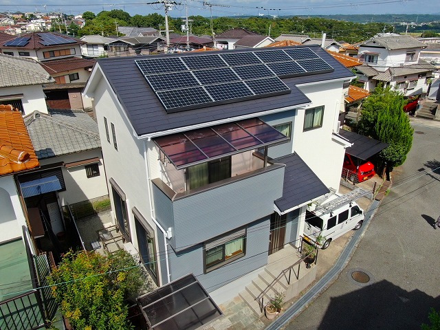 三木市 F様 屋根外壁塗装工事後の全景